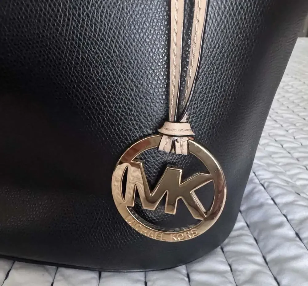 Michael Kors Bucket Bag Black Leather